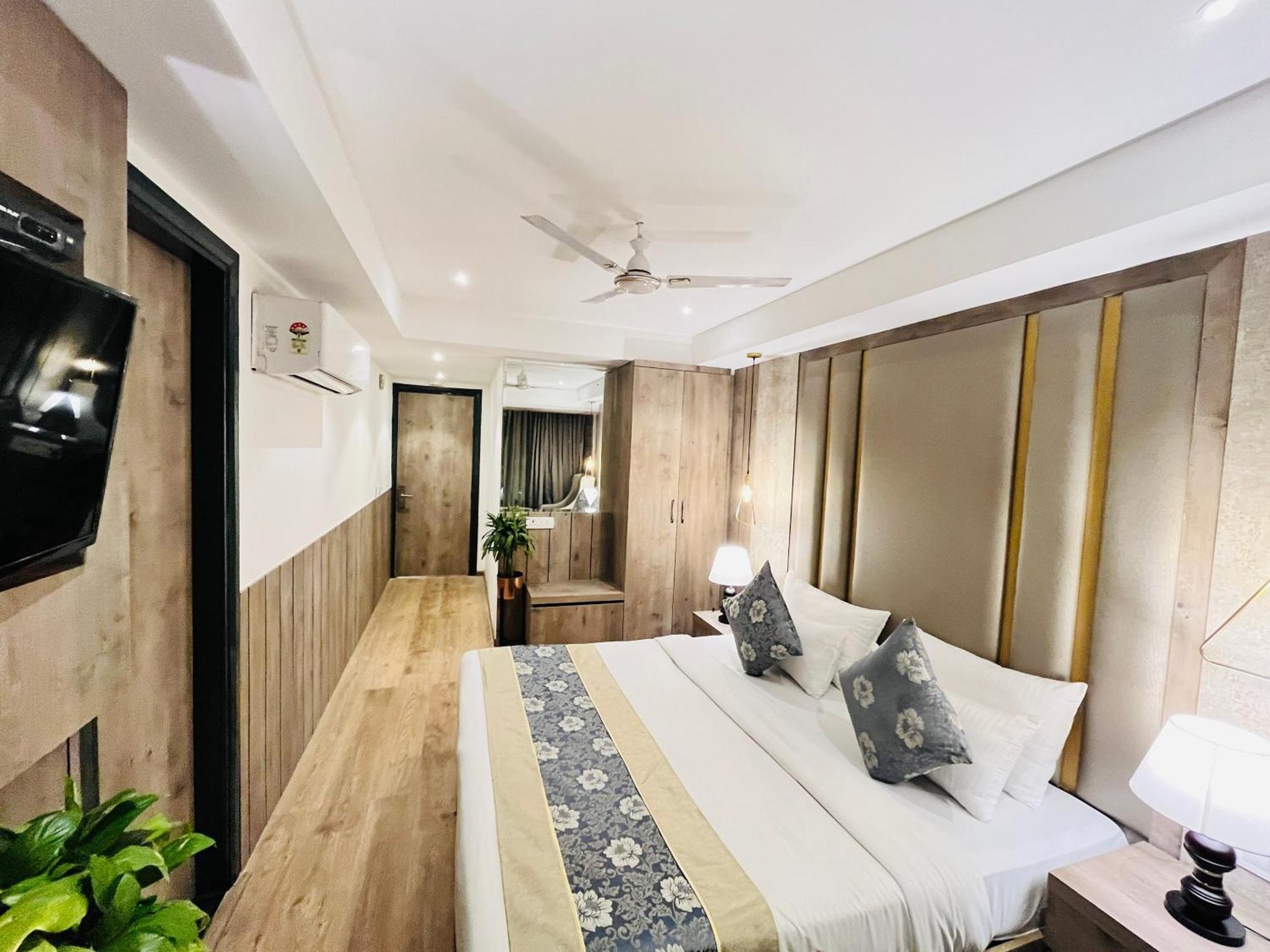 Palace 3* New Delhi
